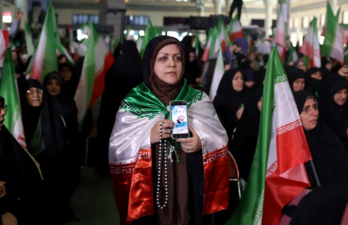 ---------Protestele-studeneti-din-Iran-iau-amploare-Slile-noastre-de-curs-sunt-goale-pentru-c-cimitirele-sunt-pline