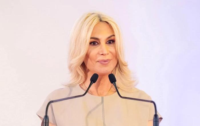 ---------Raluca-Turcan-cere-sanciuni-financiare-individuale-pentru-judectorii-CCR-care-au-prejudiciat-statul