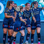 ---------Revolt-a-juctoarelor-dup-pedeapsa-primit-de-arbitrul-care-le-filma-dezbrcate-n-vestiar