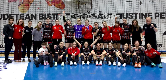 ---------Romncele-s-au-pus-pe-btut-maghiare-Gloria-Bistria-i-a-asigurat-locul-al-4-lea-n-grupa-Ligii-Campionilor-la-handbal