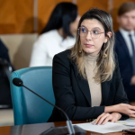 ---------S-a-fcut-un-circ-grotesc-Diana-Buzoianu-acuz-parlamentarii-care-au-cerut-s-fie-scoas-de-la-dezbaterea-moiunilor-de-tendine-dicratoriale-