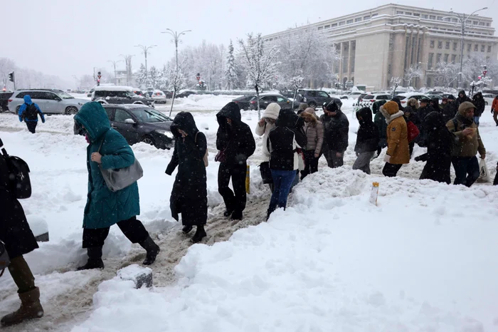 ---------SONDAJ-CURS-Majoritatea-bucuretenilor-nemulumii-de-direcia-n-care-se-ndreapt-Romnia-PSD-pe-primul-loc-n-inteniile-de-vot