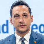 ---------Schimb-dur-de-replici-ntre-foti-colegi-din-USR-Cristian-Ghinea-l-atac-pe-Vlad-Gheorghe-E-un-ticlos-i-o-scul-a-sistemului