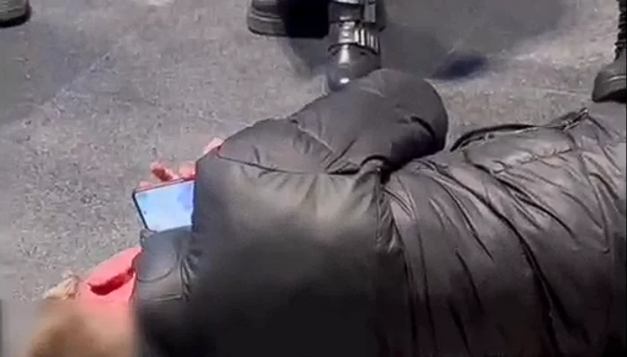 ---------Un-biat-de-14-ani-a-fost-plasat-n-arest-la-domiciliu-pentru-30-de-zile-dup-ce-a-btut-un-adolescent-ntr-un-mall-din-Cluj