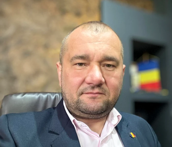 ---------Un-primar-din-Suceava-acuzat-c-i-a-agresat-concubina-i-ar-fi-ameninat-o-cu-un-pistol-Percheziii-la-cabana-de-vntoare-a-edilului