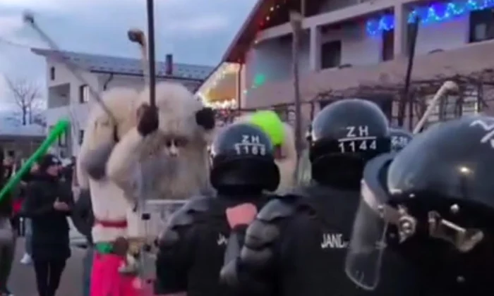 Video----------Alert-la-Ruginoasa-la-tradiionala-btaie-dintre-deal-i-vale-Jandarmii-au-folosit-gaze-lacrimogene