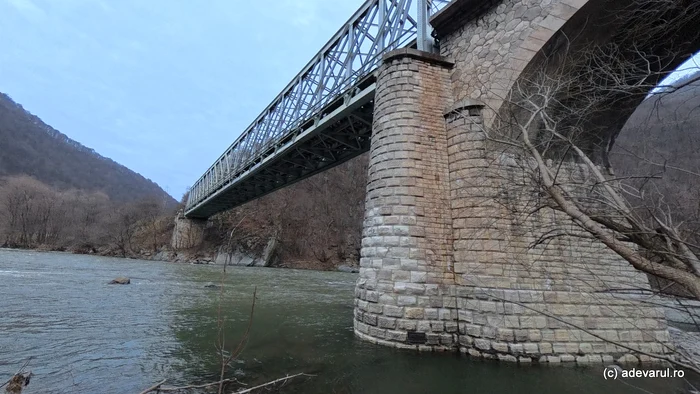 Video----------Cel-mai-spectaculos-viaduct-de-pe-Valea-Oltului-realizat-n-Frana-Cum-s-a-pstrat-dup-126-de-ani