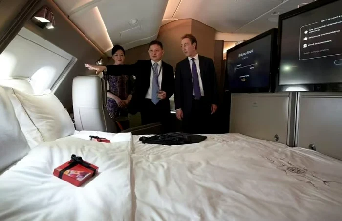 Video----------Experiena-unui-brbat-care-a-pltit-11000-de-euro-pentru-un-zbor-la-clasa-nti-caviar-pijamale-de-lux-i-cotlete-de-miel