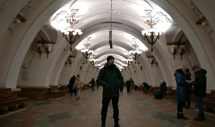 Video----------Moscova-pentru-o-familie-de-romni-Instagramul-e-colorat-bogat-fios-i-scump-Viaa-a-devenit-un-comar