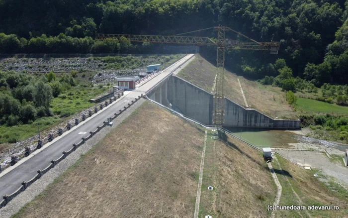 Video----------antierul-marelui-baraj-din-Apuseni-oprit-definitiv-n-instan-dup-patru-decenii-de-la-nceperea-lucrrilor