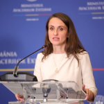 ---------nc-o-moiune-simpl-mpotriva-ministrului-de-Externe-Oana-oiu-Diplomaia-progresist-cu-hashtaguri-a-pus-agricultura-Romniei-n-pericol