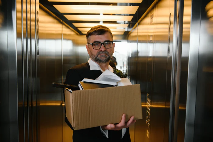 Analiz----------Peste-4-milioane-de-romni-au-vrste-ntre-50-i-59-de-ani-Cum-i-gseti-loc-de-munc-atunci-cnd-eti-considerat-supracalificat-