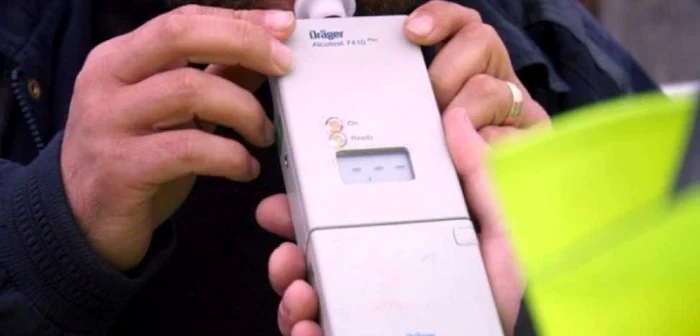 ---------Brbat-prins-beat-n-trafic-de-trei-ori-n-patru-ore-i-cu-bicicleta-i-cu-maina-El-a-devenit-agresiv-cu-poliitii