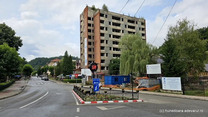 ---------Ce-se-va-ntmpla-cu-blocurile-comuniste-peste-cteva-decenii-Unii-cred-c-vor-rezista-la-nesfrit