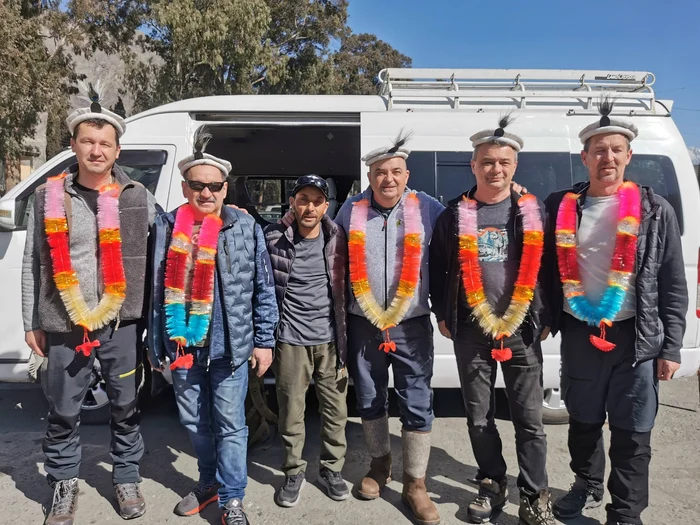 ---------Cinci-romni-plecai-n-cutarea-leopardului-zpezilor-din-Pakistan-adui-acas-de-MAE