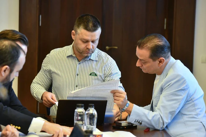 ---------Ciprian-Ciucu-i-Daniel-Blu-proiecte-comune-privind-infrastructura-i-spaiile-publice-Elefantul-din-camer-a-fost-investiia-de-la-Piaa-Unirii