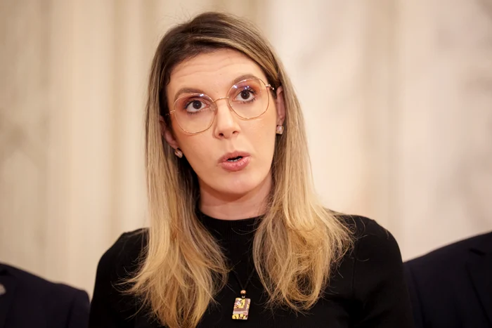 ---------Criteriile-de-performan-pe-care-trebuie-s-le-ndeplineasc-un-director-de-la-Apele-Romne-Diana-Buzoianu-Nu-sunt-o-poveste-frumoas