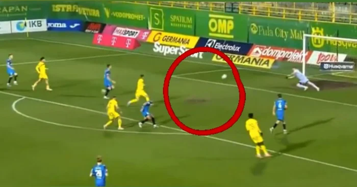---------Crtia-care-a-marcat-golul-anului-n-Croaia-Mingea-s-a-lovit-de-muuroiul-de-pe-teren-i-a-decis-soarta-partidei-