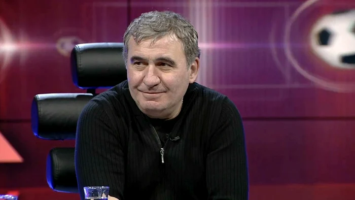 ---------Cu-ce-se-ocup-Gic-Hagi-la-un-an-de-cnd-a-renunat-s-antreneze-Ne-bombardeaz-n-fiecare-zi