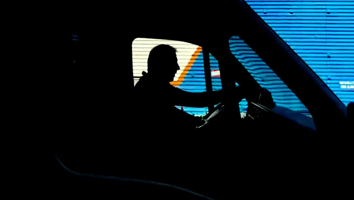 ---------Cum-au-deturnat-doi-brbai-din-Frana-apte-camioane-cu-marf-folosind-o-platform-de-transport-n-schem-a-fost-implicat-i-un-romn