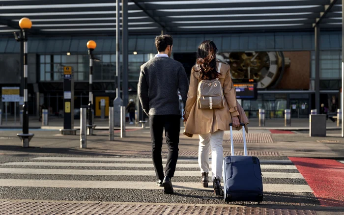 ---------Cum-strng-romnii-din-Occident-bani-pentru-case-n-Romnia-Stau-la-comun-de-20-de-ani-dar-au-renovat-case-unde-nu-se-mai-ntorc