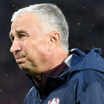 ---------Dan-Petrescu-n-a-scpat-de-bisturiu-i-a-ajuns-pe-masa-de-operaie-Antrenorul-este-n-recuperare
