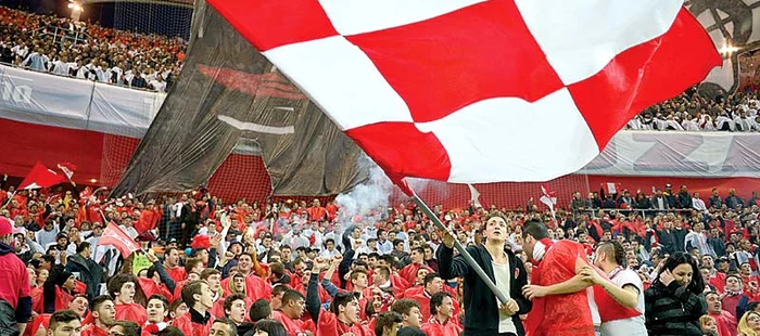 ---------Dinamo-i-Rapid-pltesc-pentru-oalele-sparte-de-propriii-suporteri-Cluburile-pedepsite-cu-amenzi-de-zeci-de-mii-de-lei