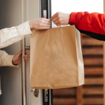 ---------Doi-ceteni-din-Bangladesh-reinui-n-dosarul-privind-exploatarea-livratorilor-asiatici-Acuzaii-de-trafic-de-persoane-Peste-20-de-victime-identificate