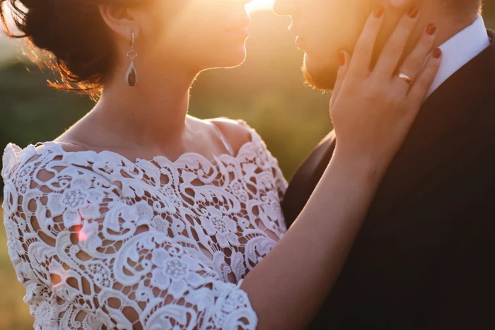 ---------Instana-din-Iai-a-refuzat-cstoria-dintre-un-brbat-de-32-de-ani-i-o-fat-de-16-ani-Cei-doi-voiau-s-i-oficializeze-relaia-de-iubire