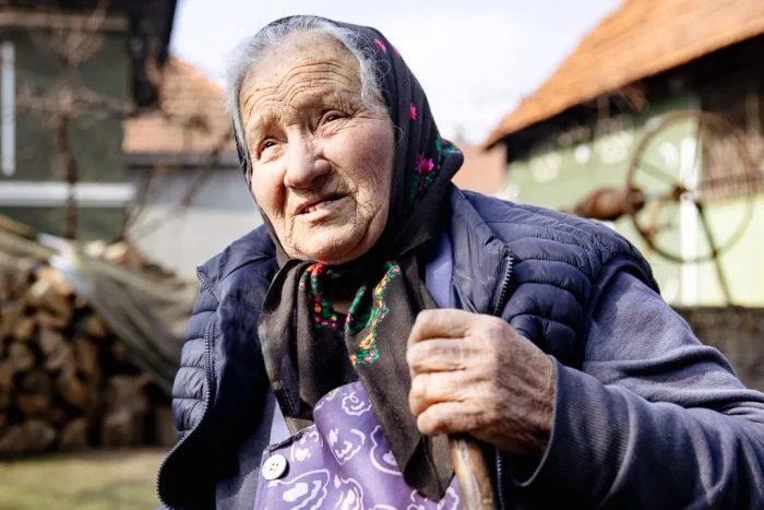 ---------Mama-premierului-i-transmite-s-nu-cedeze-presiunilor-PSD-Floarea-Bolojan-despre-copilria-fiului-Mergea-la-vaci-cu-cartea-n-brae