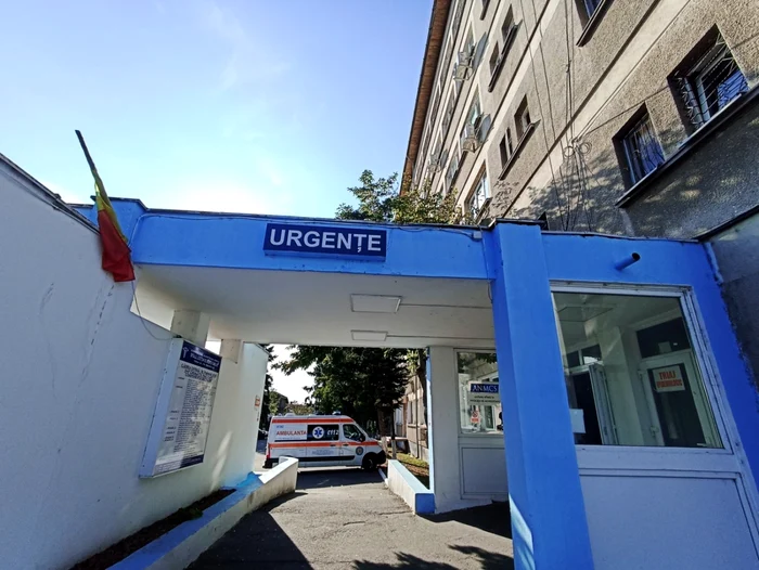 ---------Medic-agresat-la-Spitalul-Judeean-Trgu-Jiu-Ruda-unei-paciente-l-a-bruscat--i-i-a-aruncat-cafea-pe-haine