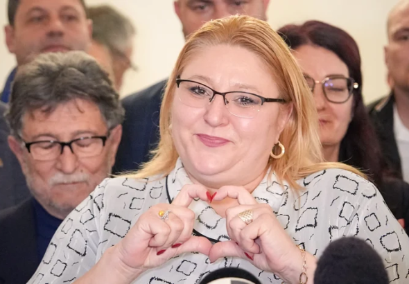 ---------Mesaj-controversat-de-8-Martie-ooac-le-ureaz-La-muli-ani-femeilor-cu-o-fotografie-a-lui-Putin