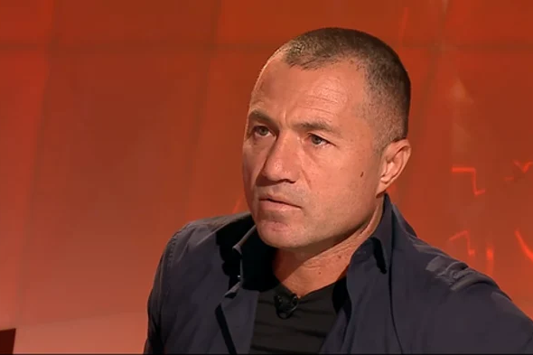 ---------Motivul-pueril-invocat-de-Adrian-Ilie-pentru-a-evita-ntlnirea-cu-Gigi-Becali-Cobra-refuz-s-intre-n-malaxorul-latifundiarului