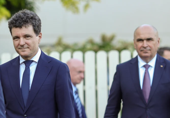 ---------Nu-toate-femeile-primesc-flori-i-preuire-Mesajele-liderilor-politici-de-8-Martie-ce-au-transmis-Nicuor-Dan-Ilie-Bolojan-i-Sorin-Grindeanu