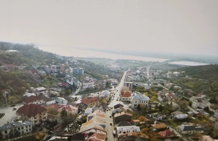 ---------Povestea-oraului-amfiteatru-redat-ntr-o-carte-document-Mai-sunt-doar-dou-n-ar-Slatina-i-Brila---