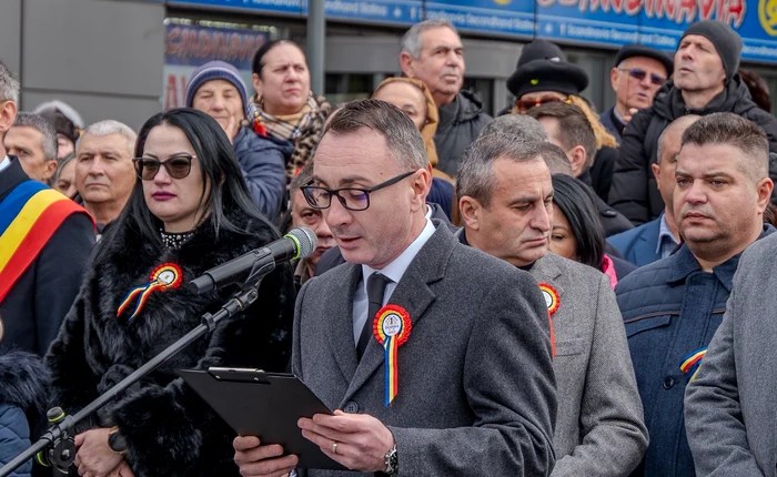 ---------Prefectul-judeului-Olt-cercetat-ntr-un-dosar-penal-a-demisionat-Guvernul-discut-astzi-schimbarea-unor-prefeci-i-subprefeci-