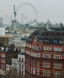 ---------REPORTAJ-ntre-Leicester-Square-i-Peaky-Blinders-oraul-n-care-istoria-te-prinde-din-urm