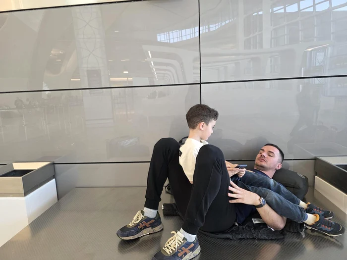 ---------Romn-blocat-n-Abu-Dhabi-despre-probleme-de-cazare-i-coordonare-pentru-romnii-blocai-n-Emirate-Cum-organizeaz-Guvernul-ntoarcerea