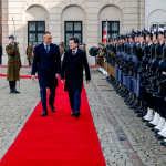 ---------Romnia-este-n-pierdere-de-vitez-fa-de-Polonia-Mizele-vizitei-preedintelui-romn-la-Varovia