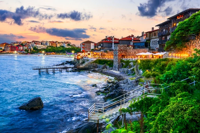 ---------Romnii-aleg-sigurana-Bulgariei-n-2026-explozie-de-rezervri-pe-litoralul-vecin-n-contextul-tensiunilor-din-Orient