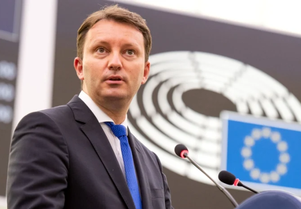 ---------Siegfried-Murean-PNL-acuz-PSD-c-a-vrut-s-saboteze-bugetul-n-Parlament-cu-voturile-AUR-Aa-se-comport-partidele-extremiste-se-torpileaz-ntre-ele