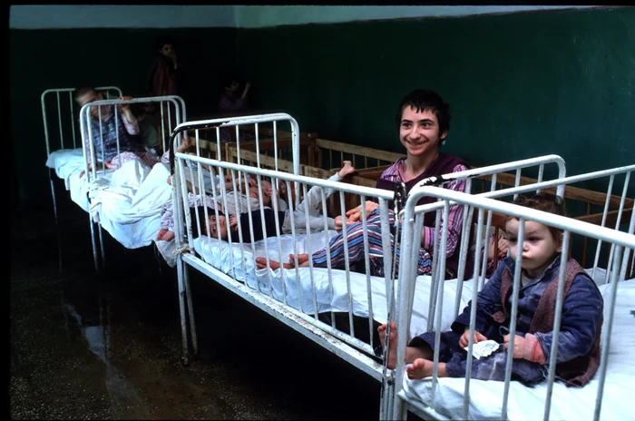 ---------Soarta-copiilor-din-cminele-spital-din-comunism-Istoric-IICCMER-Cnd-mureau-erau-bgai-n-cutii-de-lemn-i-ngropai-n-locuri-nemarcate