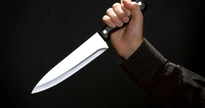 ---------Teroare-ntr-un-supermarket-din-Cluj-un-brbat-narmat-cu-un-cuit-a-ameninat-clienii-i-a-atacat-un-paznic