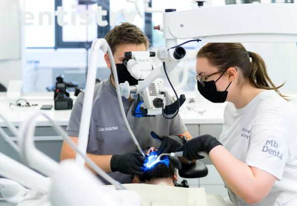 ---------Tratamentul-de-canal-la-microscop-cum-ajut-tehnologia-modern-la-salvarea-dintelui-pe-termen-lung