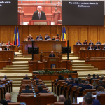 ---------Trei-deputai-SOS-Romnia-sancionai-cu-reducerea-indemnizaiei-dup-scandalul-cu-vuvuzele-n-Plen-