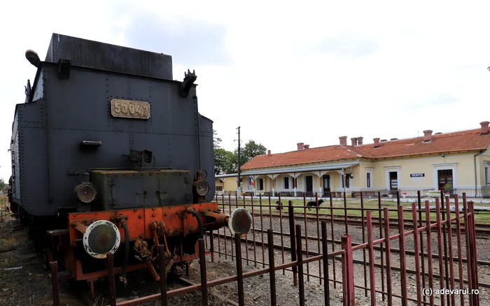 Video----------Oravia-prima-gar-construit-n-Romnia-rezist-de-180-de-ani-De-aici-ncepe-cea-mai-spectaculoas-cale-ferat