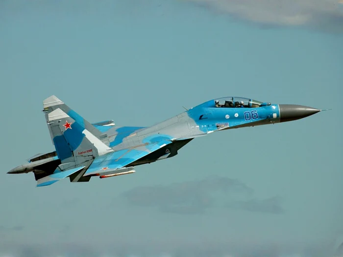 ---------Avioanele-ruseti-cad-ca-mutele-n-Crimeea-Un-Su-30-s-a-prbuit-n-timpul-unui-zbor-de-antrenament