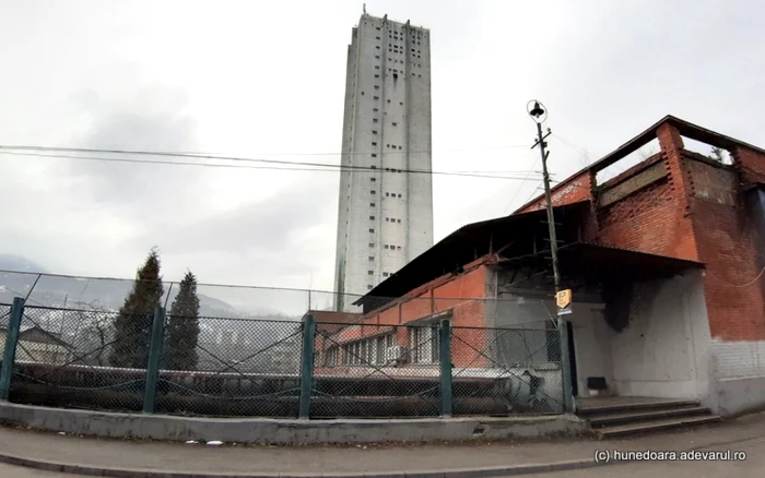 ---------Contractele-de-munc-ale-minerilor-de-la-Lupeni-au-fost-prelungite-dup-un-protest-spontan-n-subteran-