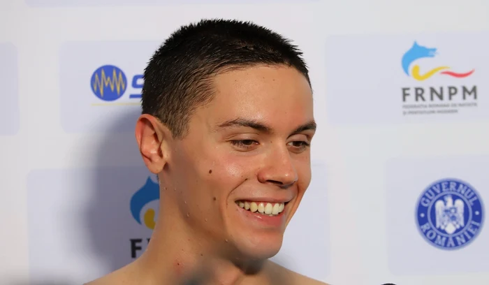 ---------David-Popovici-n-extaz-dup-ce-a-ctigat-patru-medalii-de-aur-n-patru-zile-Se-simte-n-aer-Aproape-c-mi-dau-lacrimile-la-asta-visam