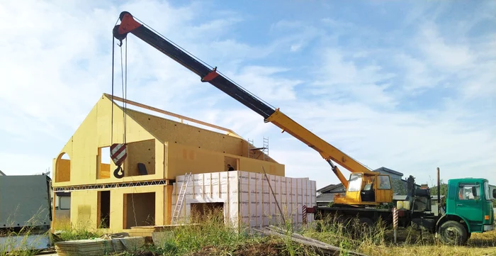 Exclusiv----------Ai-ridicat-casa-fr-autorizaie-Cnd-devine-demolarea-obligatorie-Ghid-de-intrare-n-legalitate